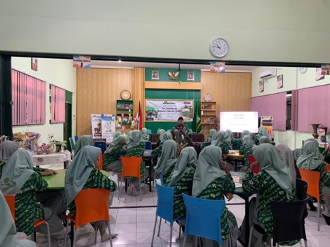 Suara Pustaka: Menggali Potensi Sastra Lewat Bengkel Puisi Pustakawan Cilik di MTsN 9 Bantul